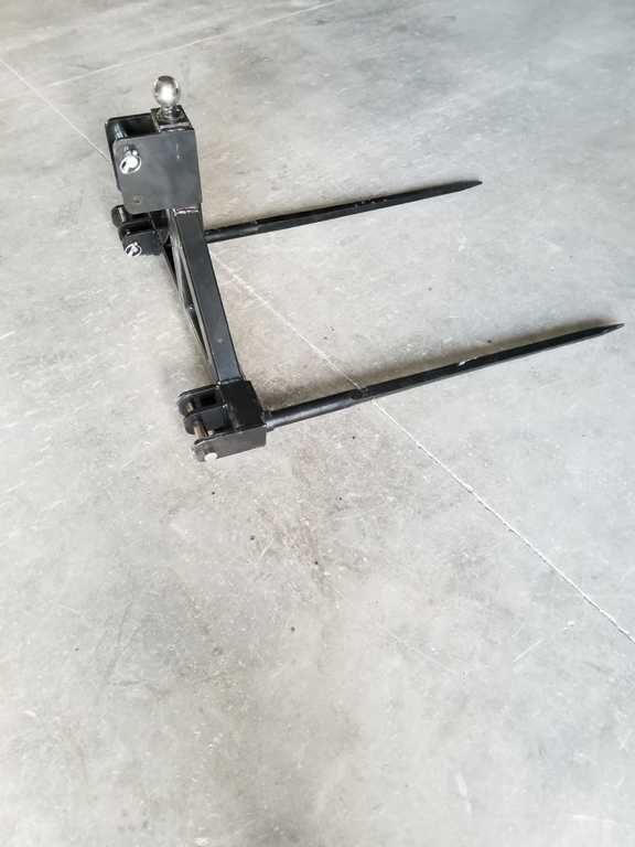 DH 3PT2 Bale Spear_002