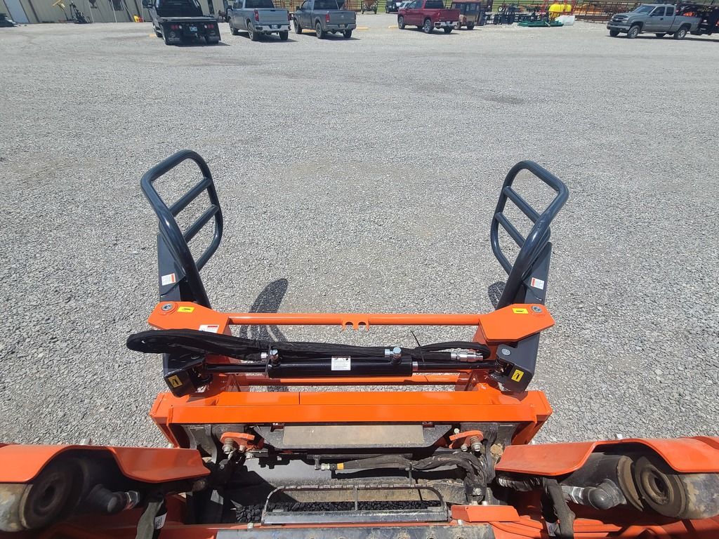 Titan Round Hay Bale Gripper_005